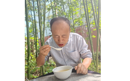 2025 健康飲食趨勢(shì)：天然食材成主流，隨州葛根粉走進(jìn)老年人餐桌